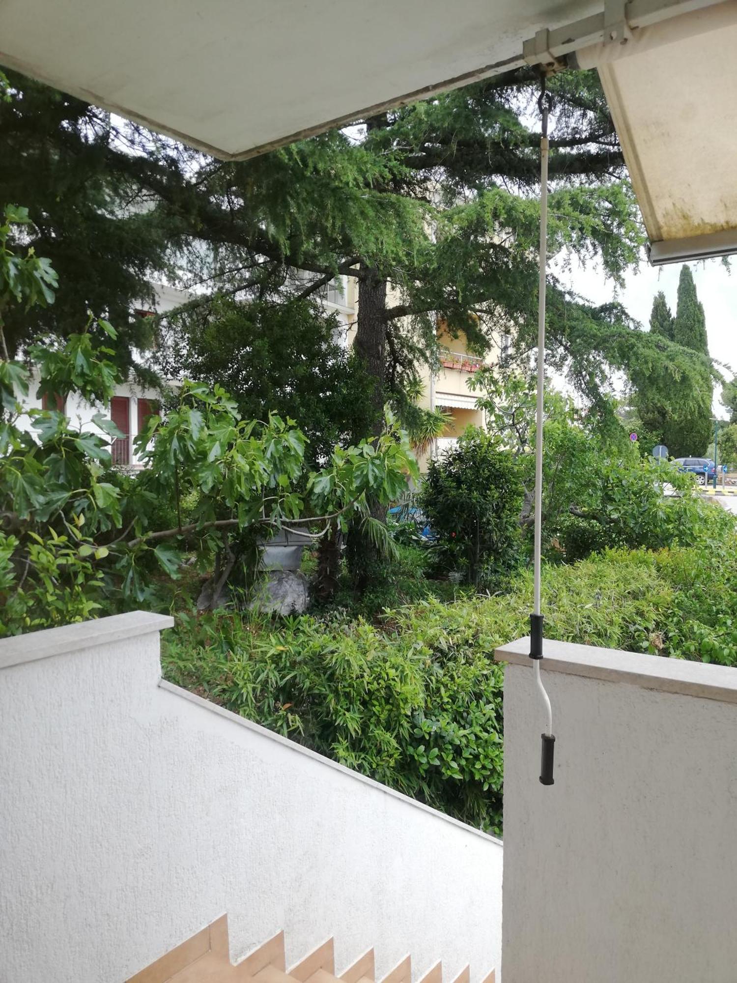Apartments Poretti For 2,In Center Parking Free In The Yard,6 Min Beach Walk Rovigno Esterno foto