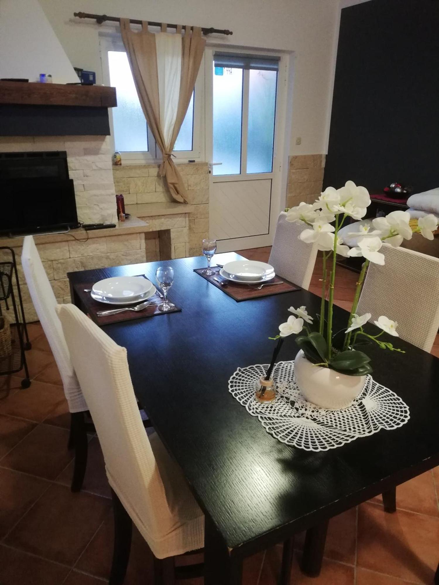Apartments Poretti For 2,In Center Parking Free In The Yard,6 Min Beach Walk Rovigno Esterno foto